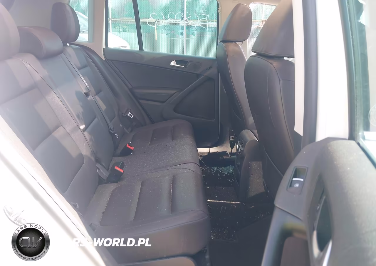 2017 Volkswagen Tiguan 2.0T Wolfsburg Edition VIN:WVGSV7AX3HK004120 - 8