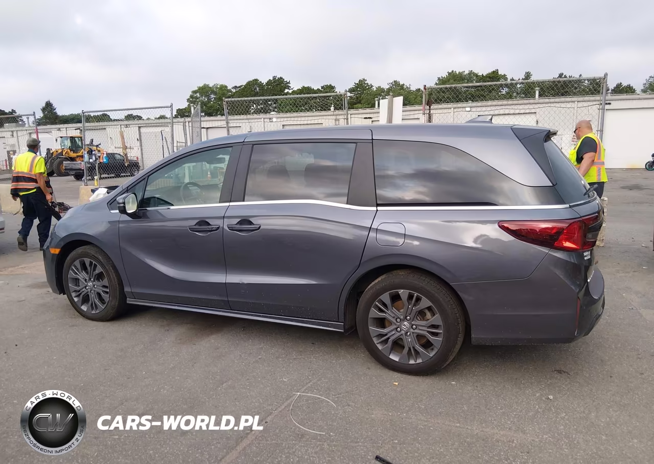 2025 Honda Odyssey Touring VIN:5FNRL6H80SB014416 - 14