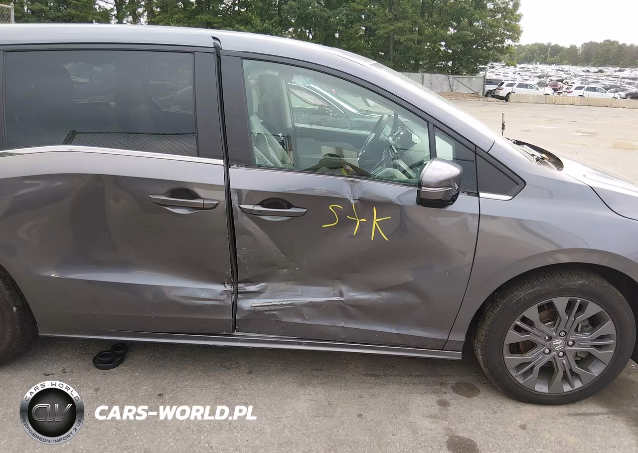2025 Honda Odyssey Touring VIN:5FNRL6H80SB014416 - 5