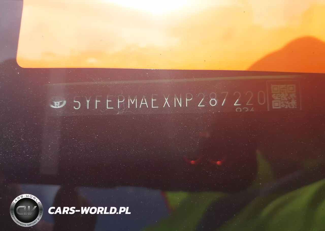 2022 Toyota Corolla Le VIN:5YFEPMAEXNP287220 - 17