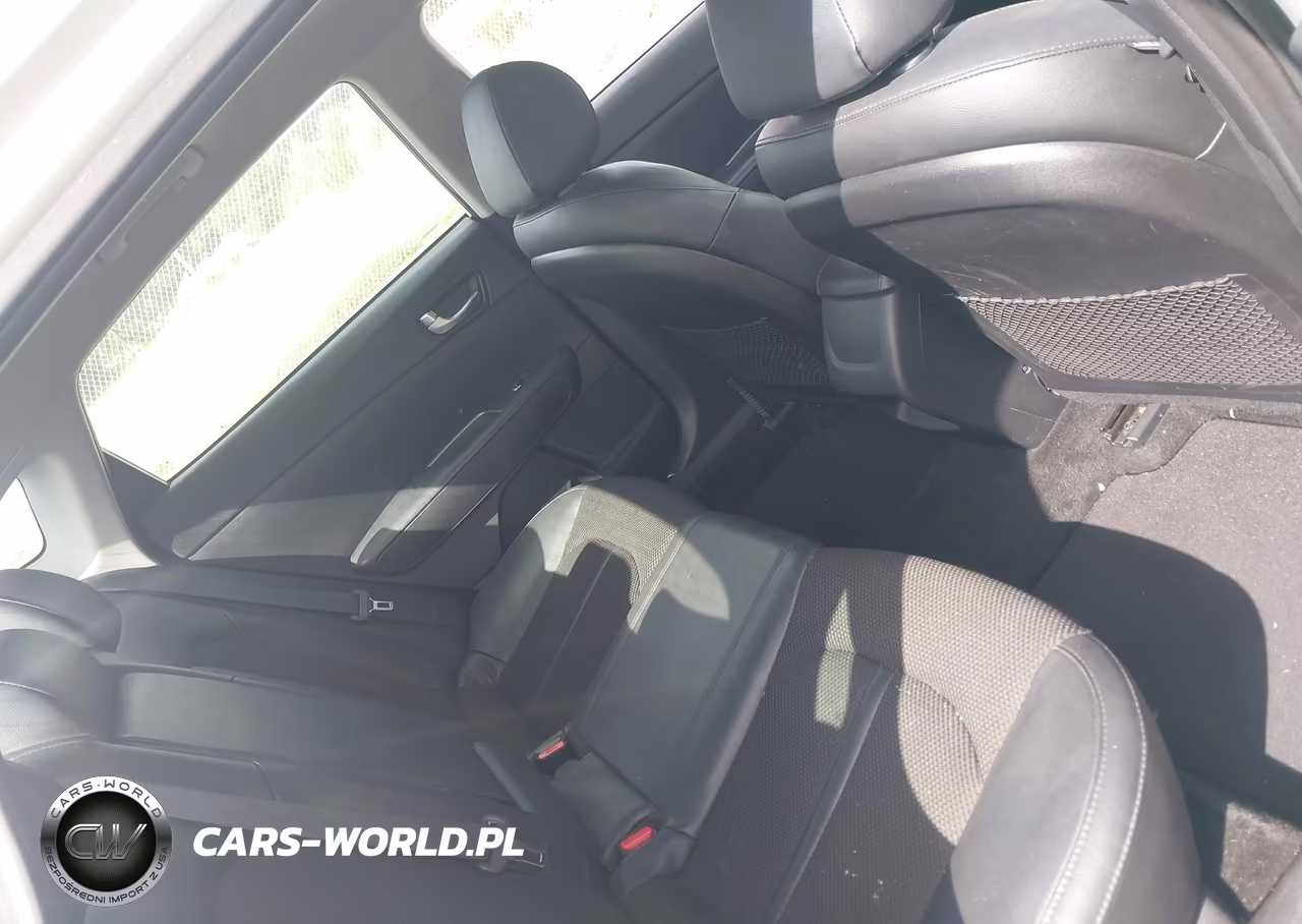 2019 Kia Optima S VIN:5XXGT4L36KG331766 - 8