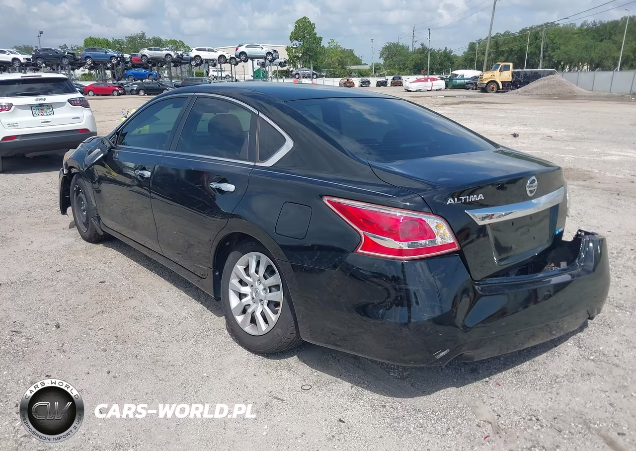 2014 Nissan Altima 2.5 S VIN:1N4AL3AP2EC114196 - 3