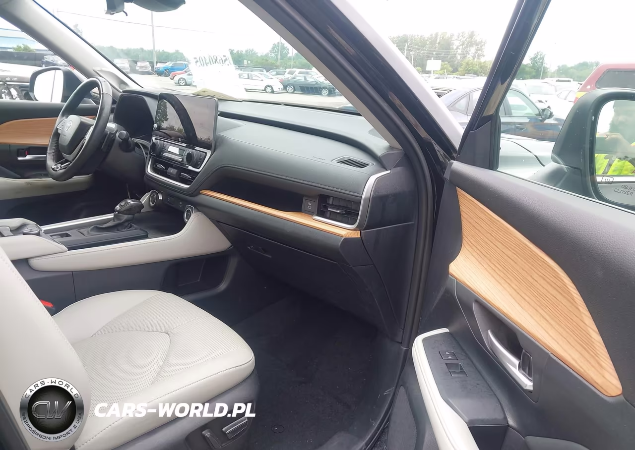 2024 Toyota Grand Highlander Platinum VIN:5TDAAAB52RS062896 - 5