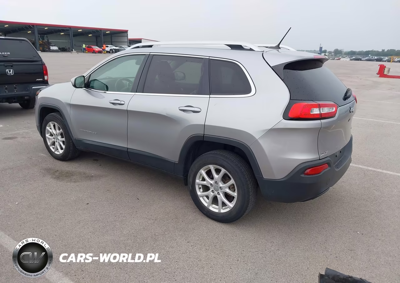 2017 Jeep Cherokee Latitude VIN:1C4PJLCB0HW541682 - 3