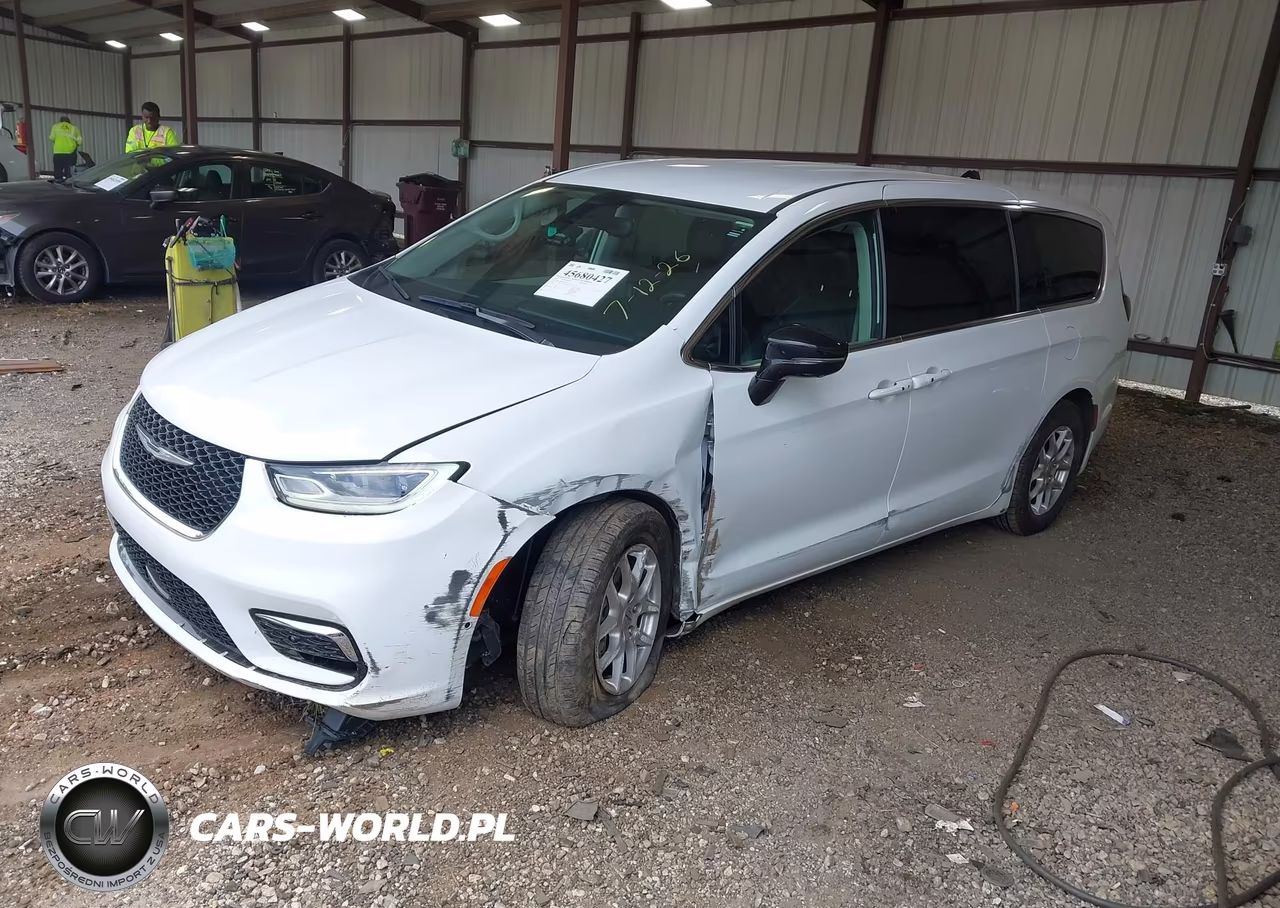 2024 Chrysler Pacifica Touring L VIN:2C4RC1BG3RR109926 - 2