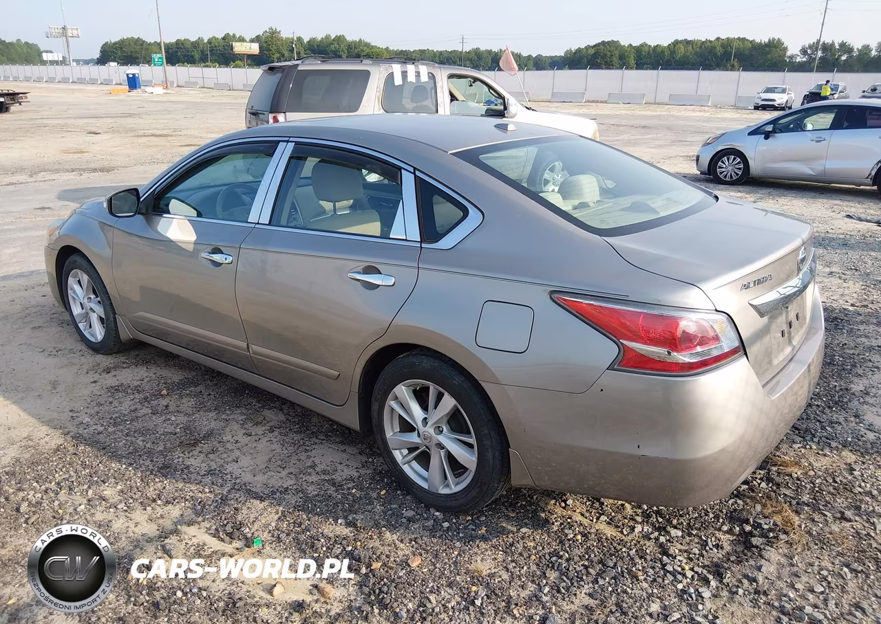 2015 Nissan Altima 2.5 Sv VIN:1N4AL3AP6FC592185 - 3