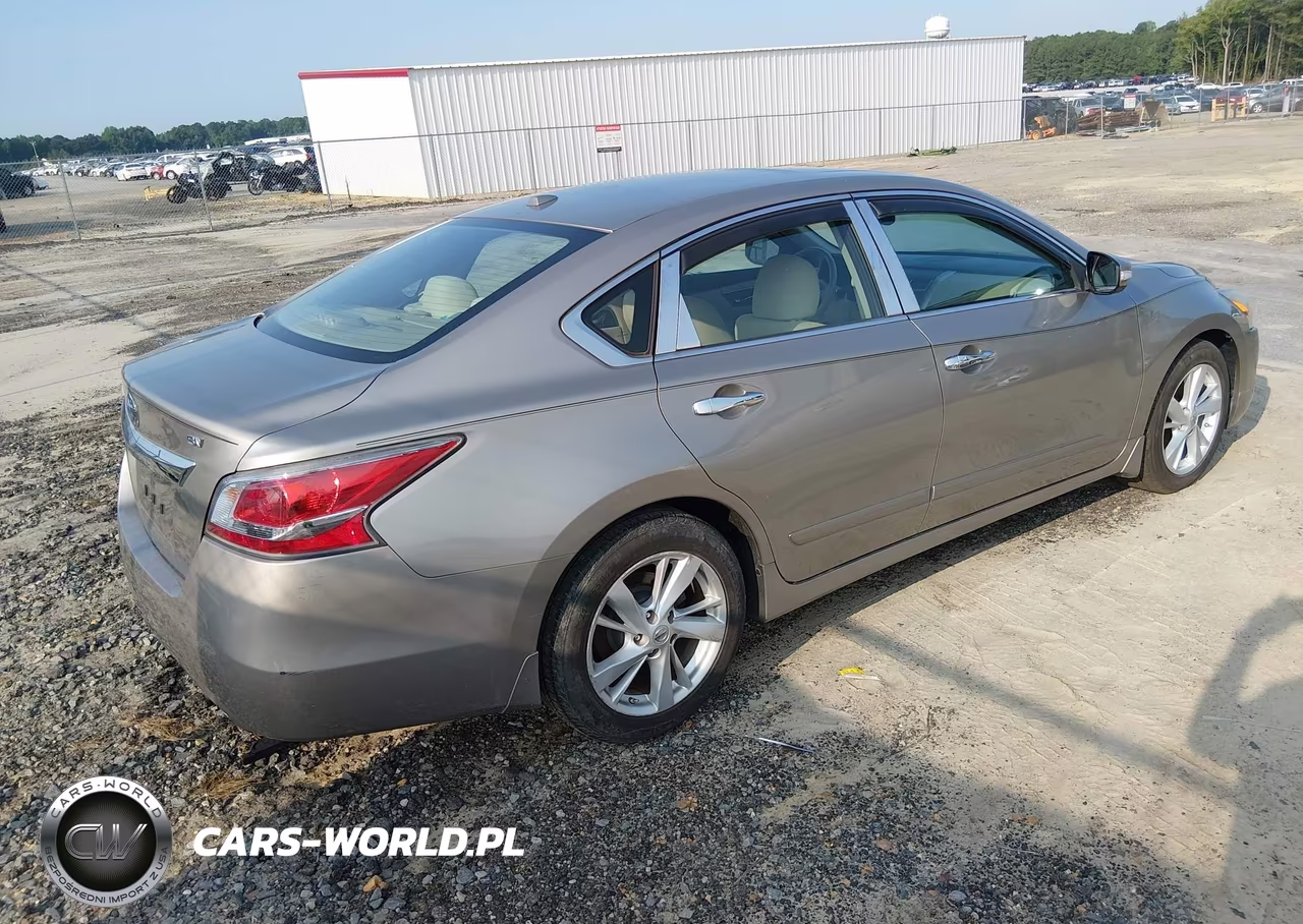 2015 Nissan Altima 2.5 Sv VIN:1N4AL3AP6FC592185 - 4