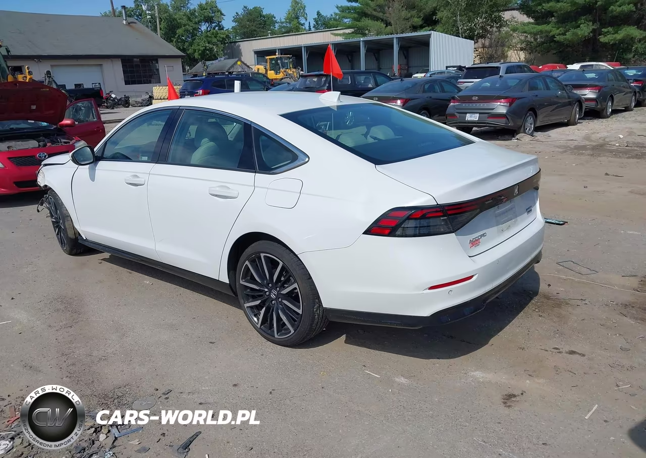 2024 Honda Accord Hybrid Touring VIN:1HGCY2F86RA015691 - 3