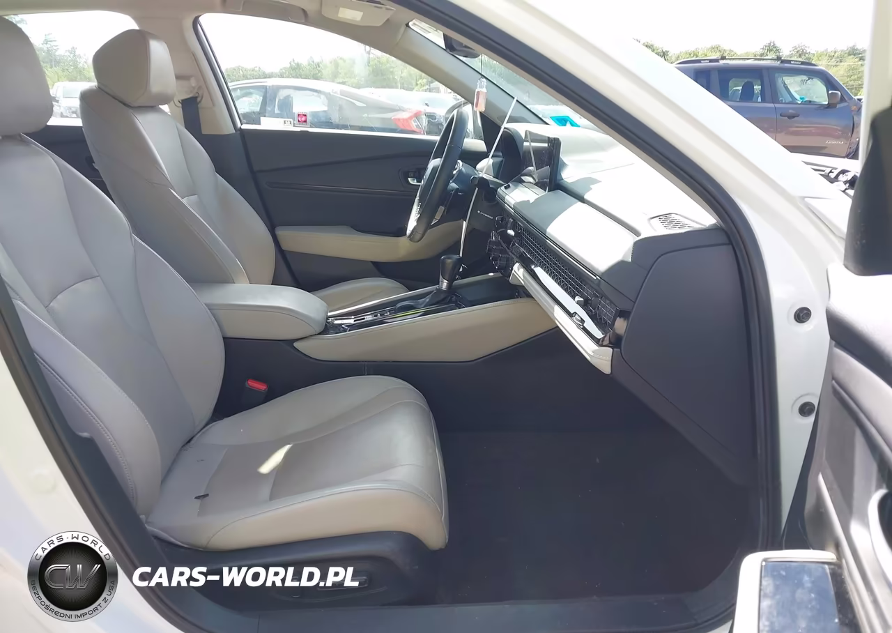 2024 Honda Accord Hybrid Touring VIN:1HGCY2F86RA015691 - 5
