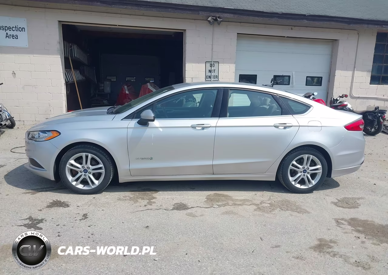 2018 Ford Fusion Hybrid S VIN:3FA6P0UU0JR122092 - 16
