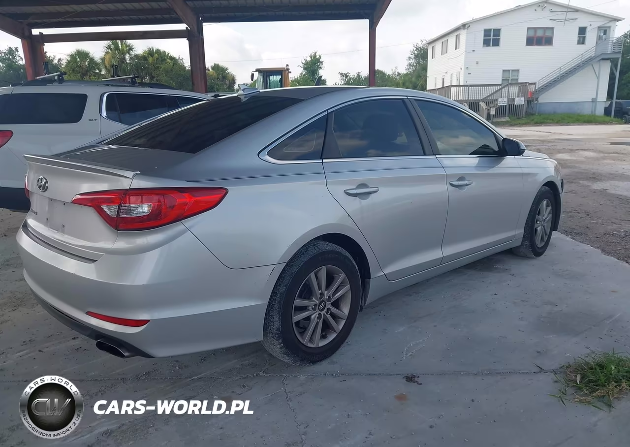 2017 Hyundai Sonata VIN:5NPE24AF1HH563955 - 4