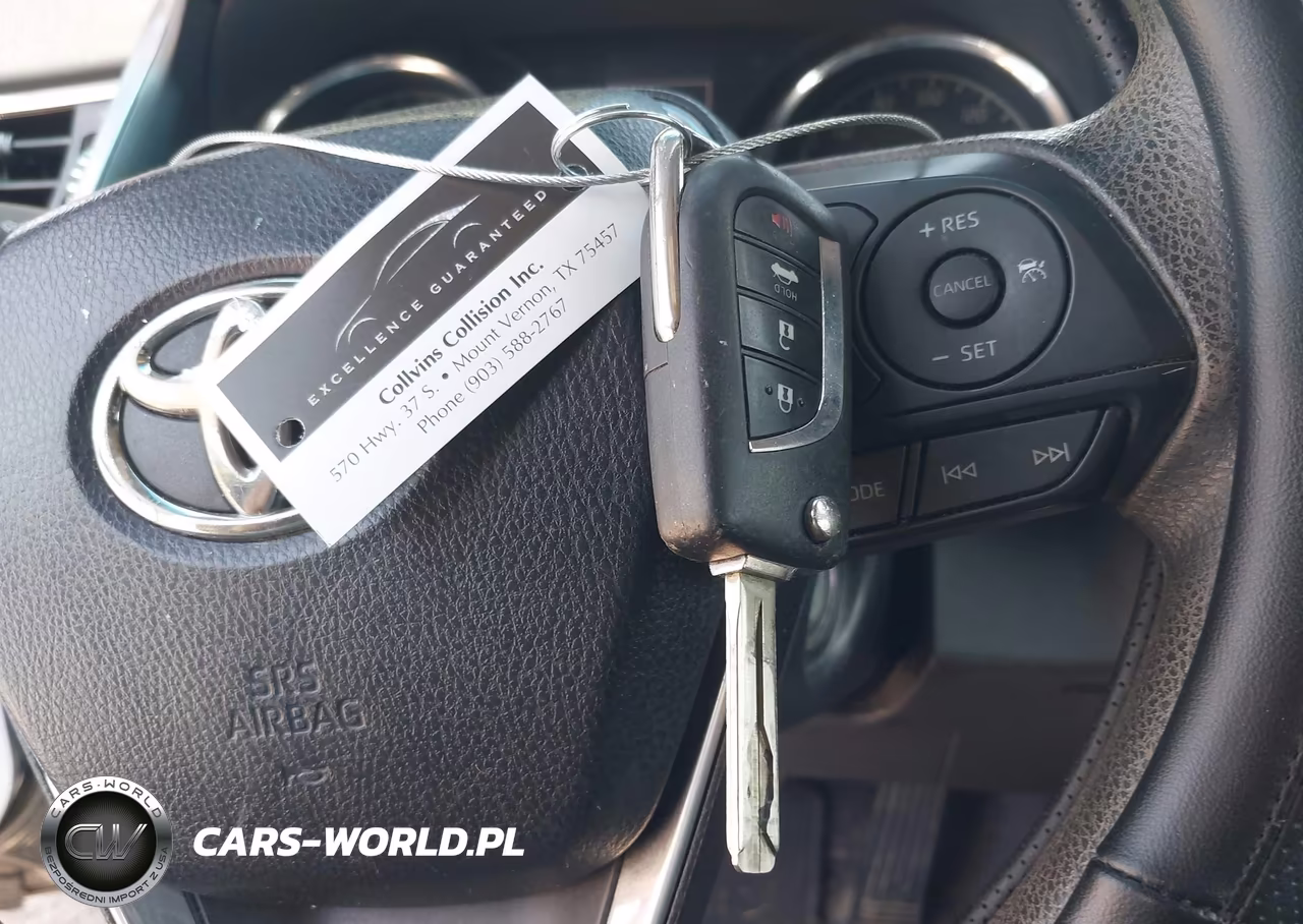 2018 Toyota Camry Le VIN:4T1B11HK2JU665604 - 11