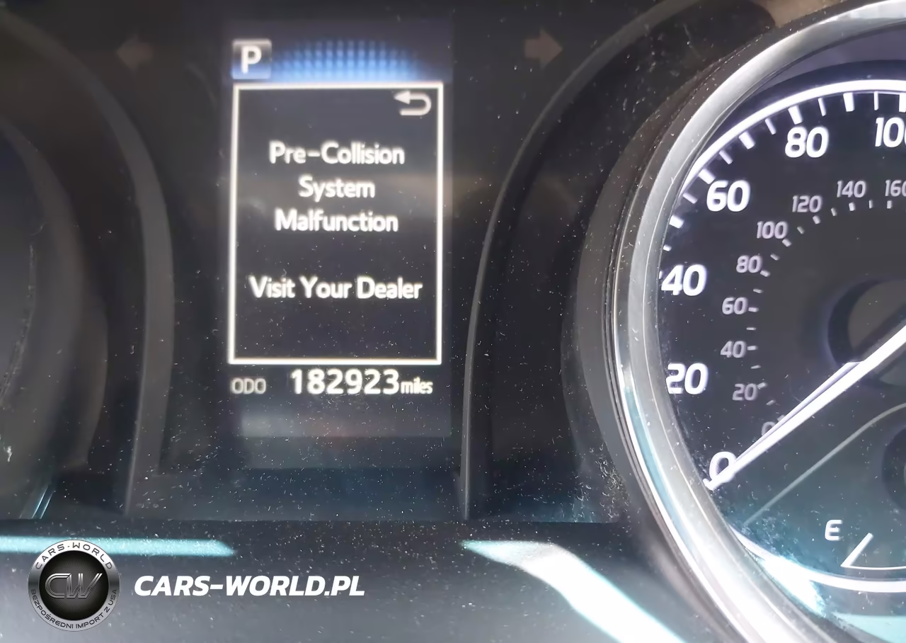 2018 Toyota Camry Le VIN:4T1B11HK2JU665604 - 16