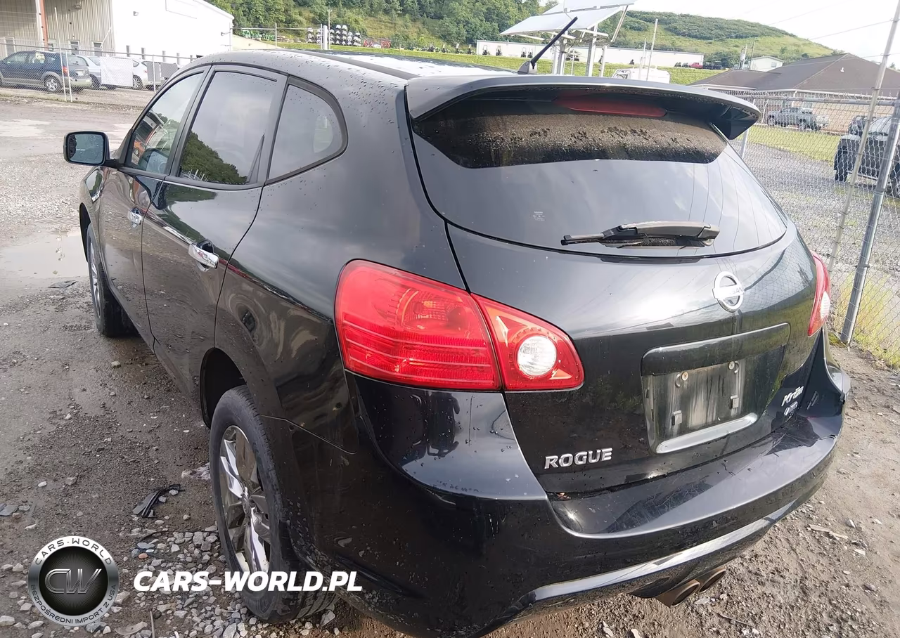 2010 Nissan Rogue S Krom Edition VIN:JN8AS5MV1AW132592 - 3