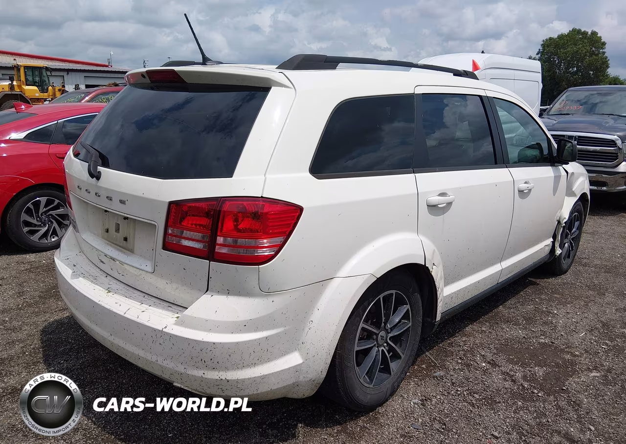 2018 Dodge Journey Se VIN:3C4PDCAB3JT382596 - 4