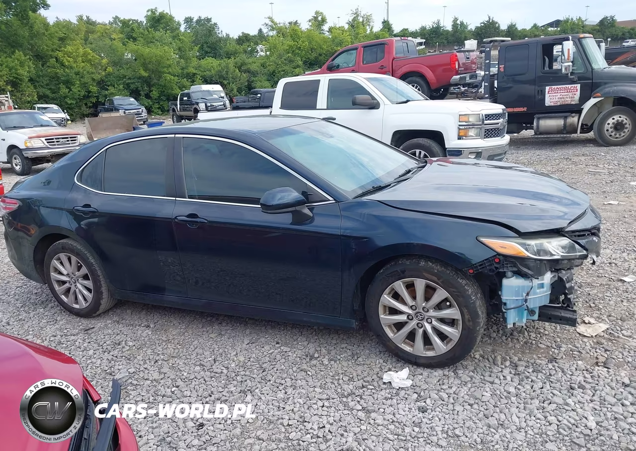 2020 Toyota Camry Le VIN:4T1C11AK3LU886730 - 13