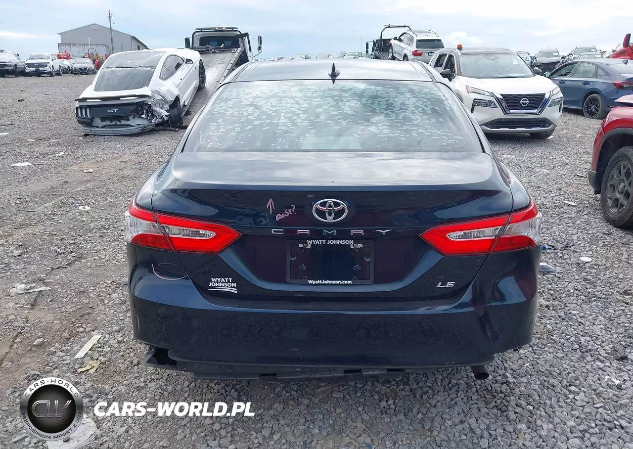 2020 Toyota Camry Le VIN:4T1C11AK3LU886730 - 16