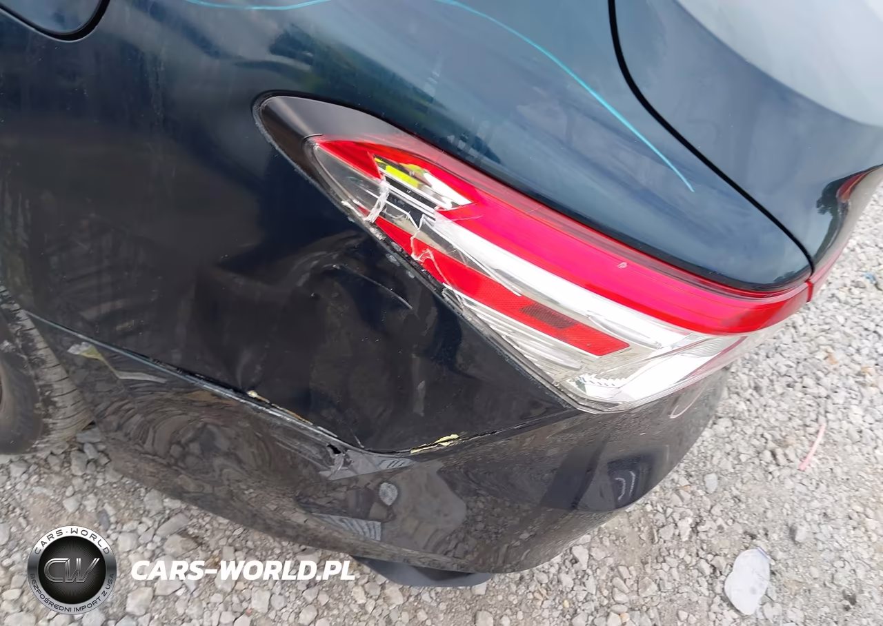 2020 Toyota Camry Le VIN:4T1C11AK3LU886730 - 17