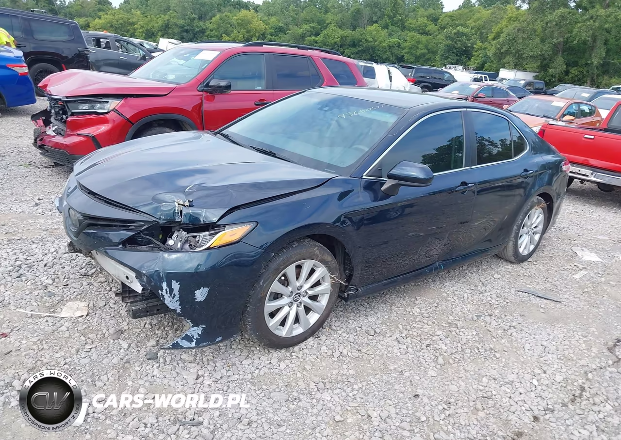 2020 Toyota Camry Le VIN:4T1C11AK3LU886730 - 2