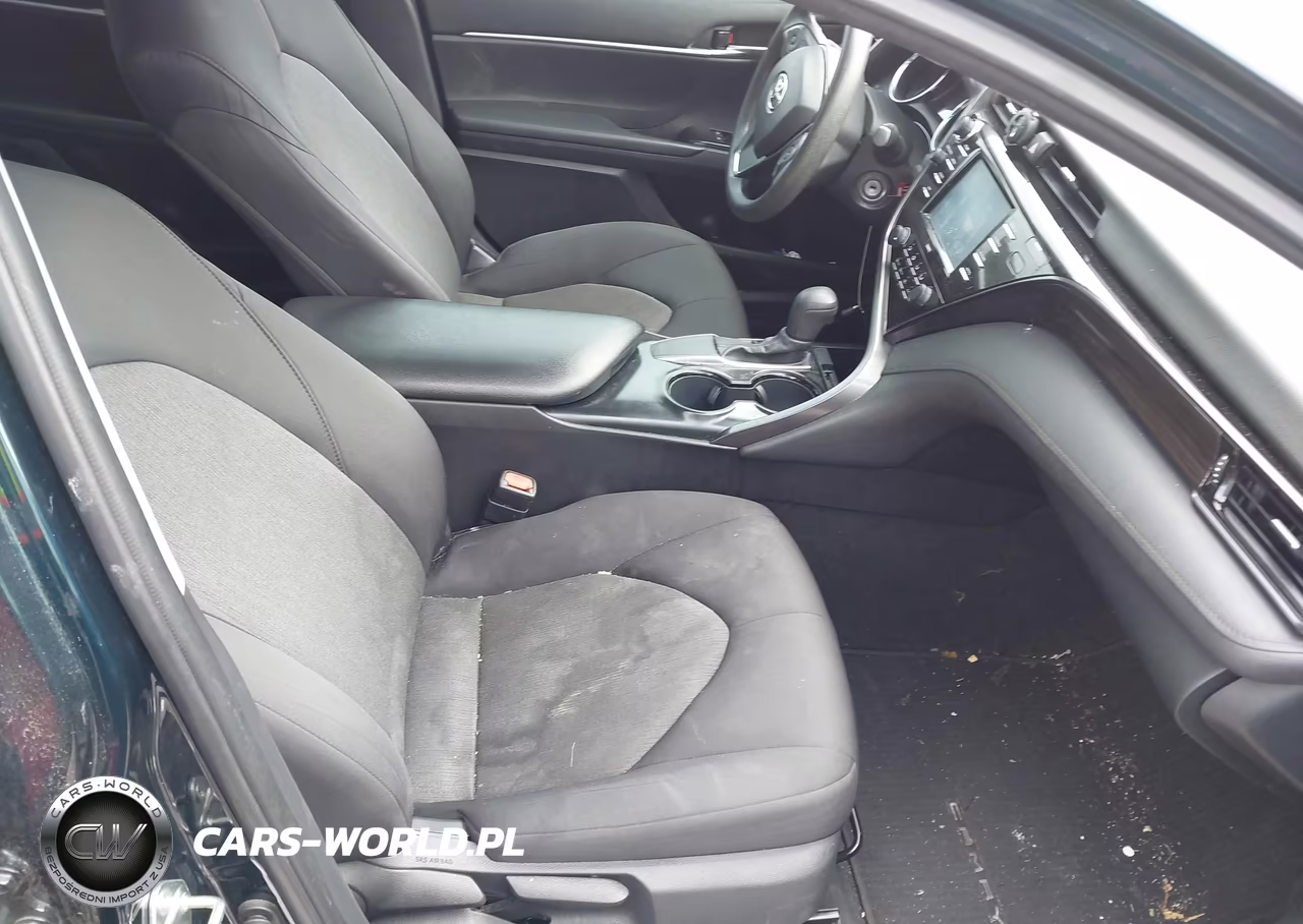 2020 Toyota Camry Le VIN:4T1C11AK3LU886730 - 5
