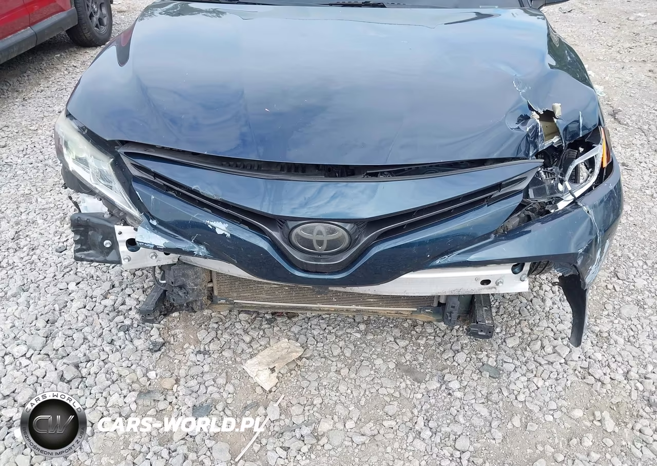2020 Toyota Camry Le VIN:4T1C11AK3LU886730 - 6