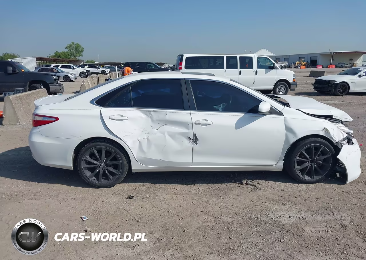 2017 Toyota Camry Xse VIN:4T1BF1FK5HU348401 - 13