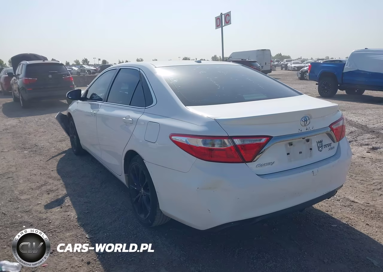 2017 Toyota Camry Xse VIN:4T1BF1FK5HU348401 - 3