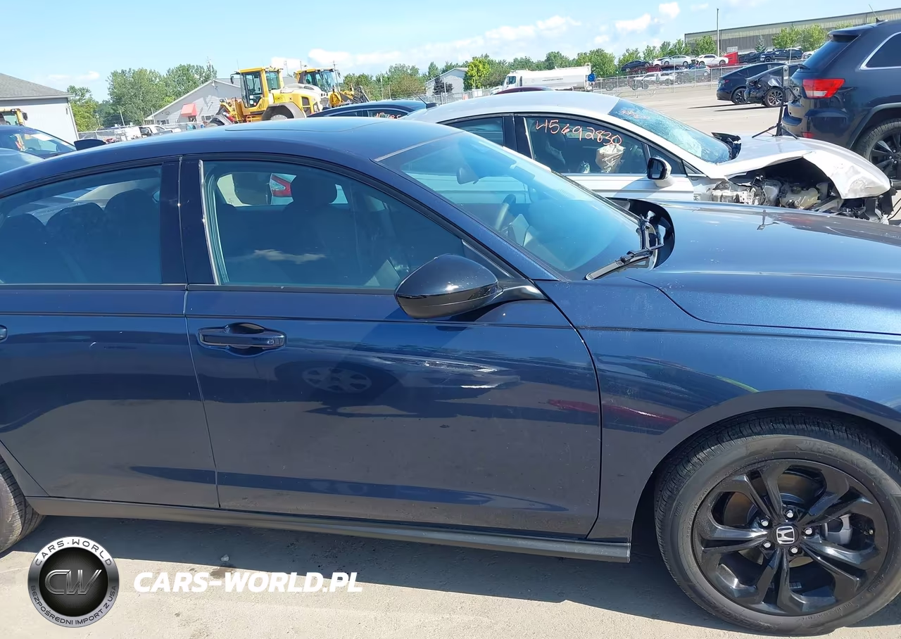 2025 Honda Accord Se VIN:1HGCY1F4XSA023175 - 13