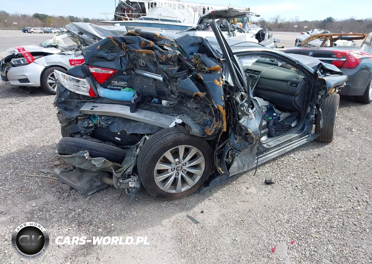2016 Toyota Camry Xle VIN:4T1BF1FKXGU534062 - 4