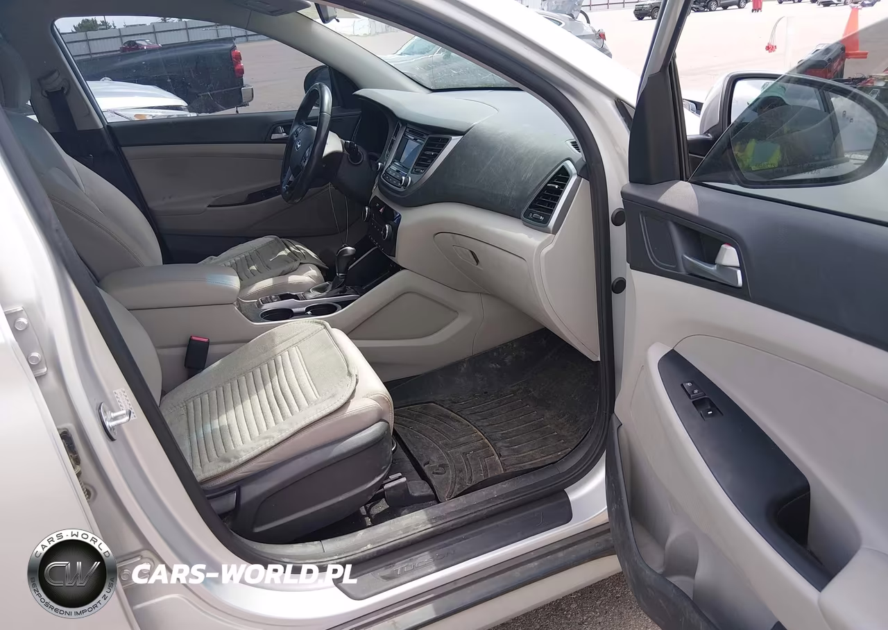 2017 Hyundai Tucson Sport VIN:KM8J3CA20HU397318 - 5