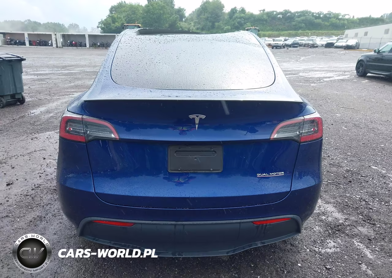 2024 Tesla Model Y Performance Dual Motor All-Wheel Drive VIN:7SAYGDEF3RA268218 - 16
