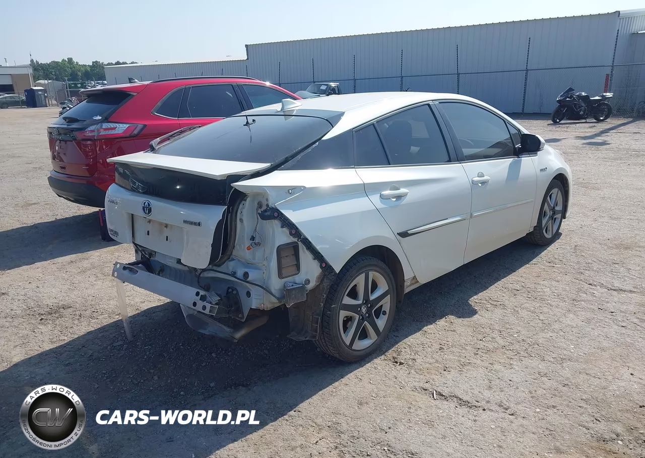 2017 Toyota Prius Four Touring VIN:JTDKARFU2H3042880 - 4