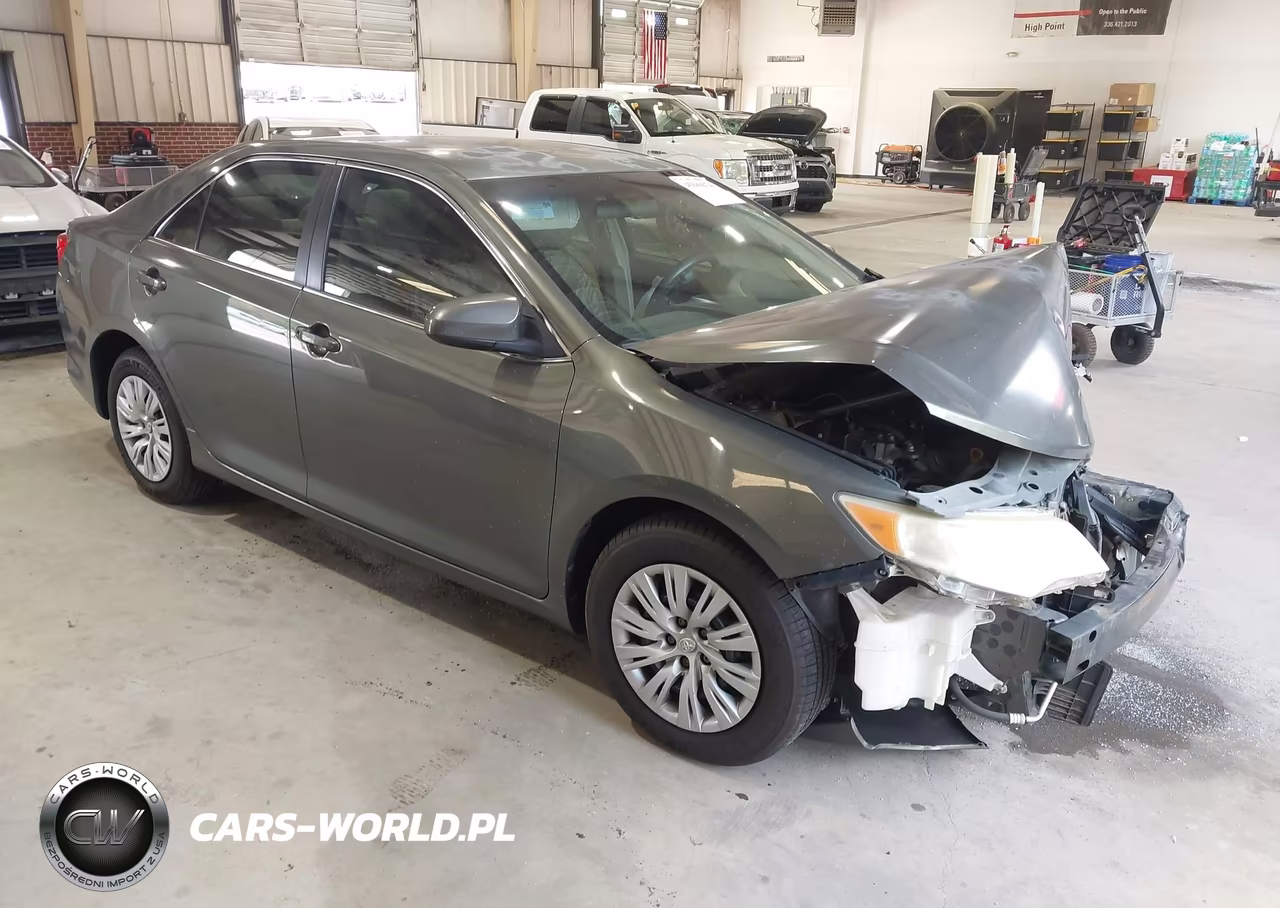 2012 Toyota Camry L – zdjęcie 1 z 16