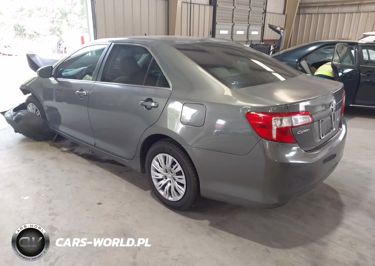 2012 Toyota Camry L VIN:4T1BF1FKXCU627108 - 3