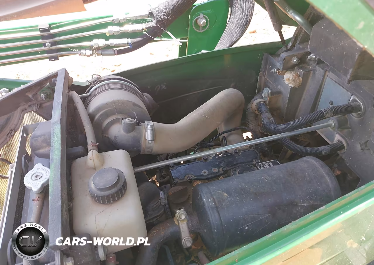 2016 John Deere Riding Tractor VIN:1P0D120XLGX009243 - 10