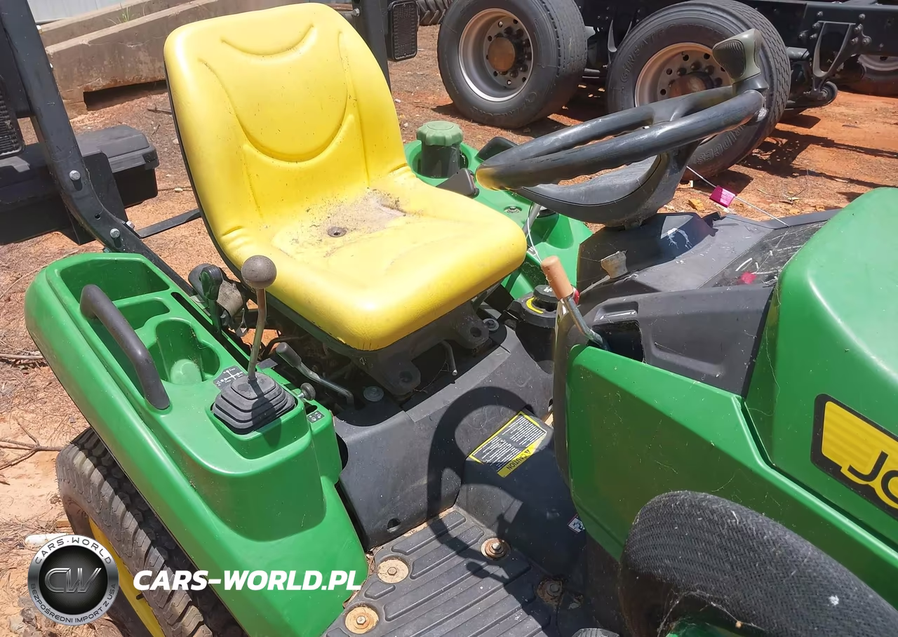 2016 John Deere Riding Tractor VIN:1P0D120XLGX009243 - 8