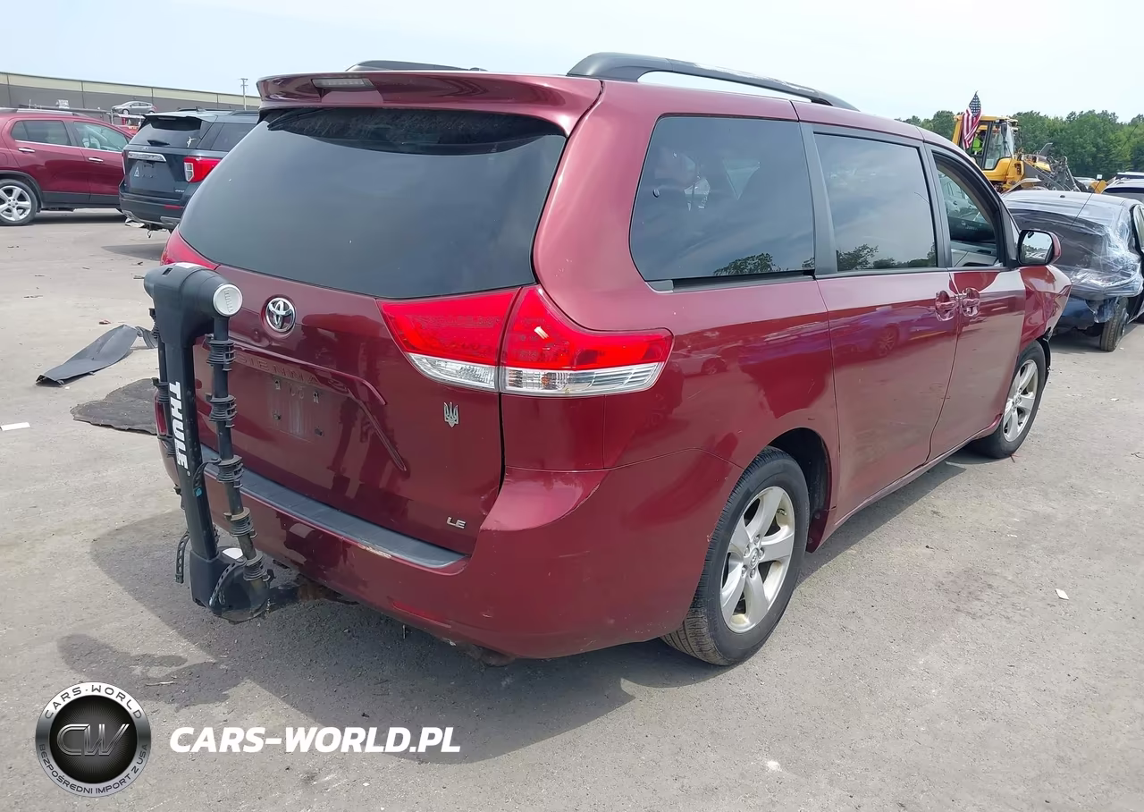 2013 Toyota Sienna Le V6 8 Passenger VIN:5TDKK3DC1DS403058 - 4