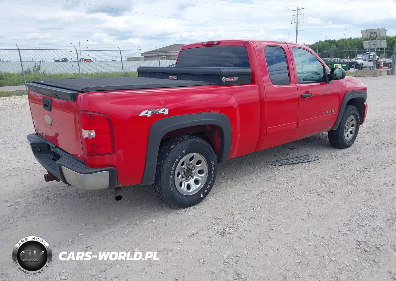 2010 Chevrolet Silverado 1500 Ls VIN:1GCSKREA5AZ112850 - 4