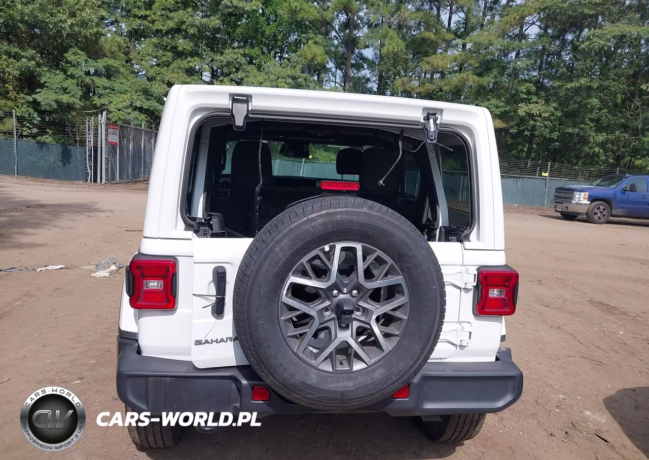 2025 Jeep Wrangler 4-Door Sahara 4X4 VIN:1C4PJXEN8SW598136 - 16