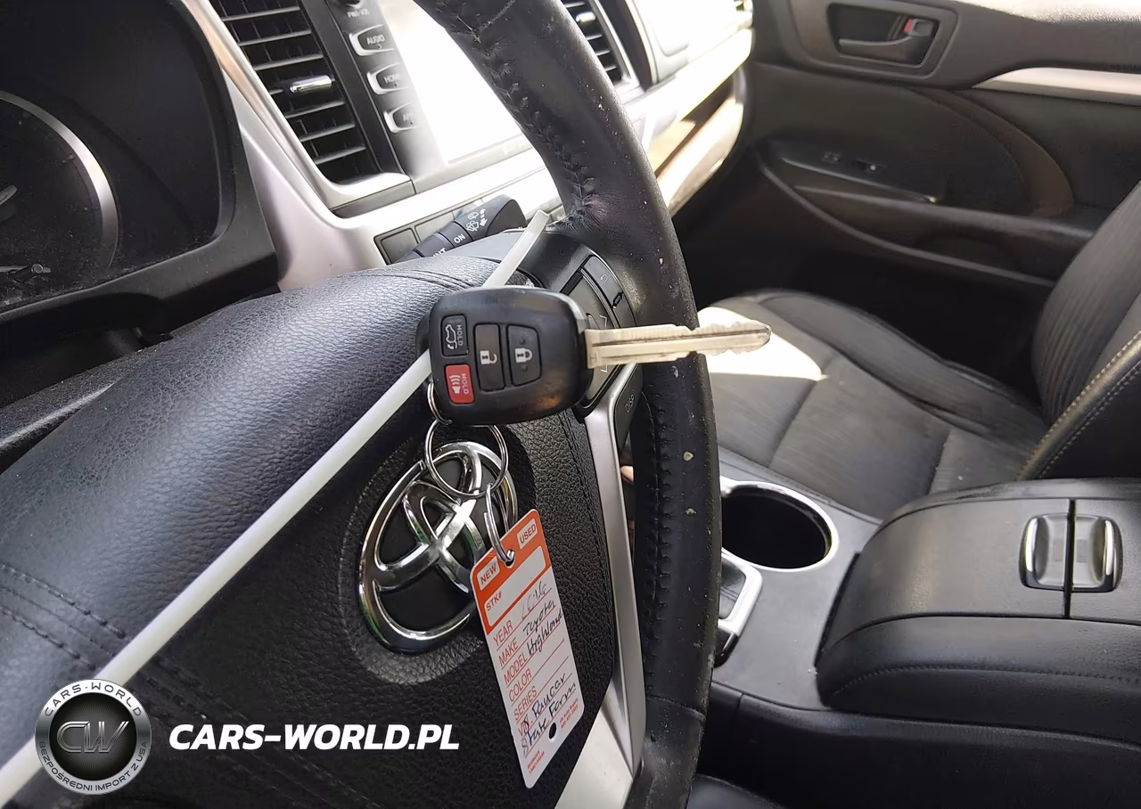 2016 Toyota Highlander Le Plus V6 VIN:5TDBKRFH8GS298003 - 11