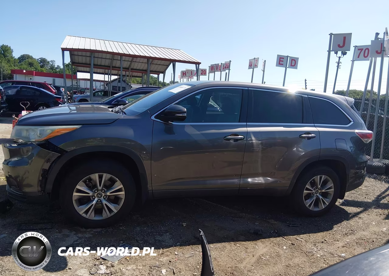 2016 Toyota Highlander Le Plus V6 VIN:5TDBKRFH8GS298003 - 15