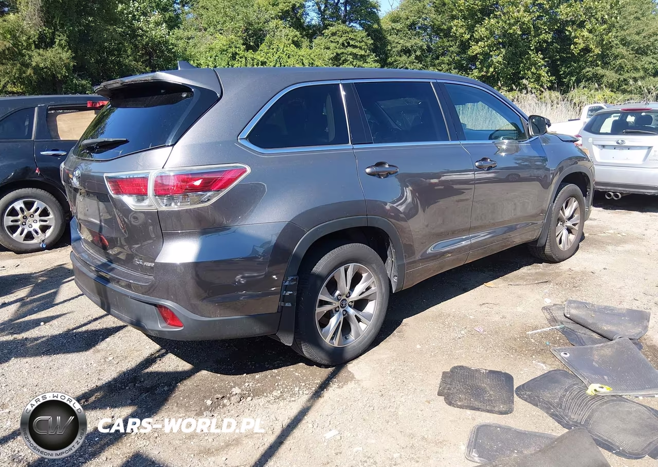 2016 Toyota Highlander Le Plus V6 VIN:5TDBKRFH8GS298003 - 4