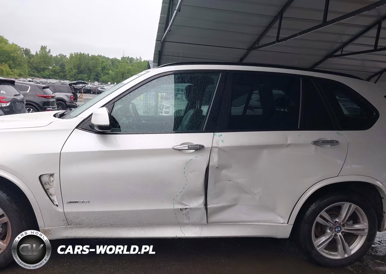 2017 BMW X5 xDrive35I VIN:5UXKR0C36H0V79333 - 6
