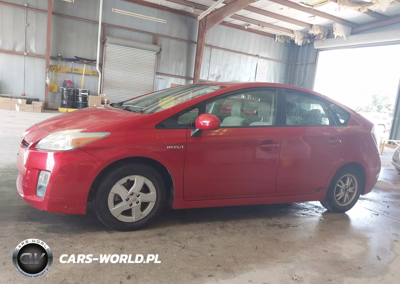 2011 Toyota Prius Two VIN:JTDKN3DU8B5373494 - 14