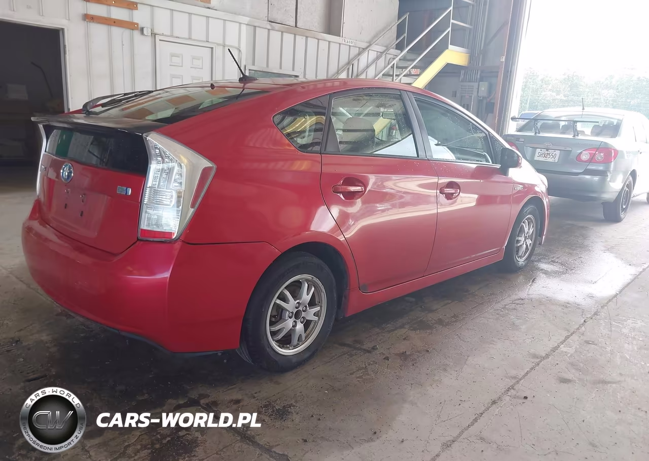 2011 Toyota Prius Two VIN:JTDKN3DU8B5373494 - 4