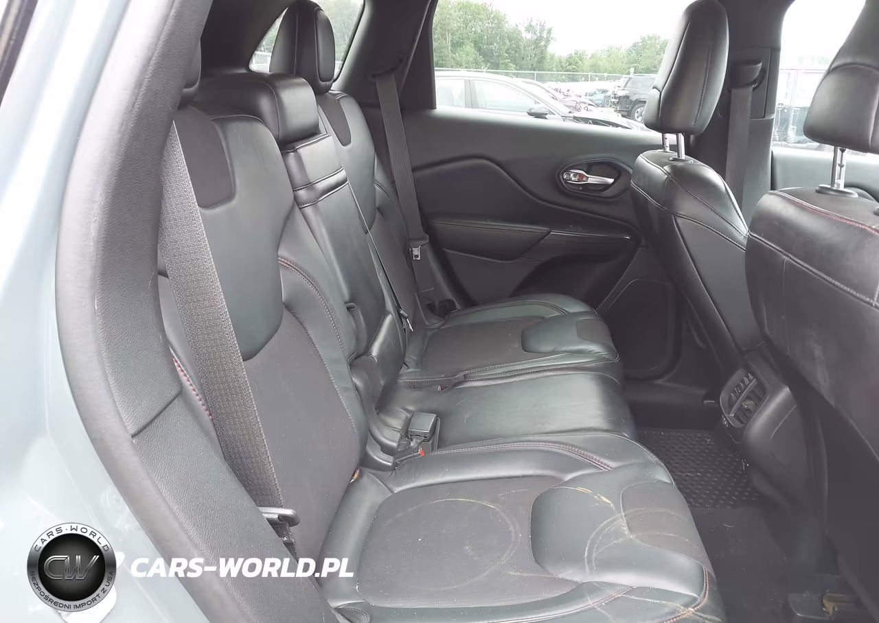 2014 Jeep Cherokee Trailhawk VIN:1C4PJMBSXEW211261 - 8
