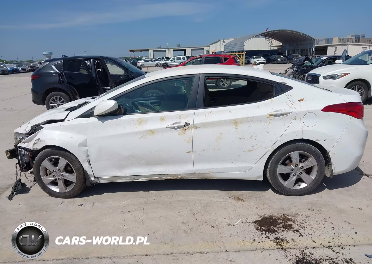 2013 Hyundai Elantra Gls VIN:5NPDH4AE1DH338835 - 15