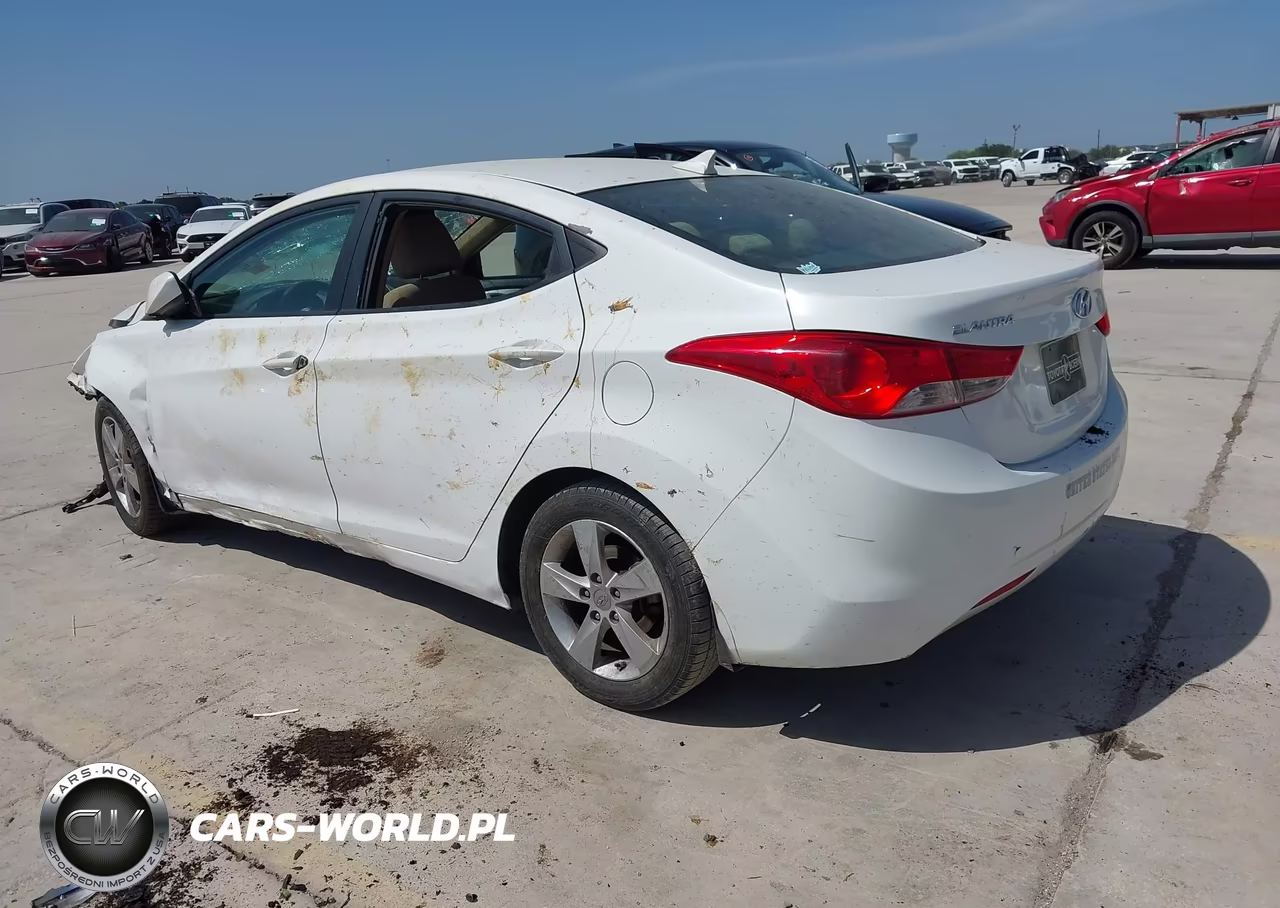 2013 Hyundai Elantra Gls VIN:5NPDH4AE1DH338835 - 3