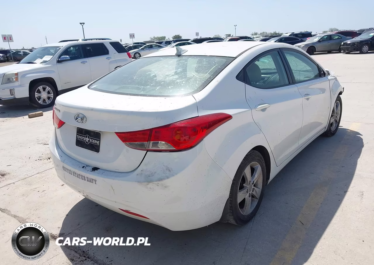 2013 Hyundai Elantra Gls VIN:5NPDH4AE1DH338835 - 4