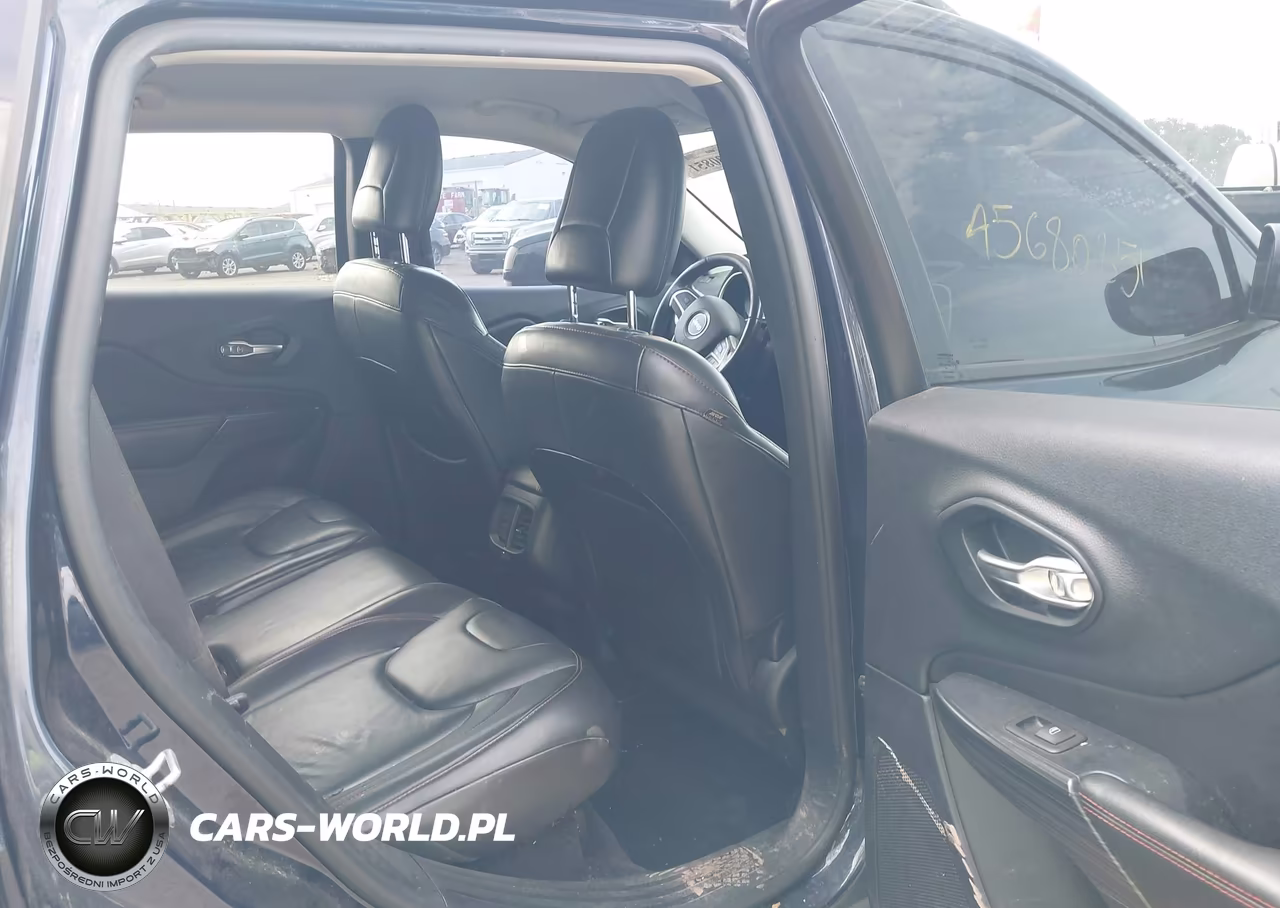 2016 Jeep Cherokee Trailhawk VIN:1C4PJMBSXGW208959 - 8